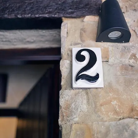 Hotell Eco Cueva Del Gato 2*
