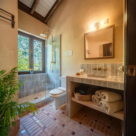 Hotell Eco Cueva Del Gato 2*